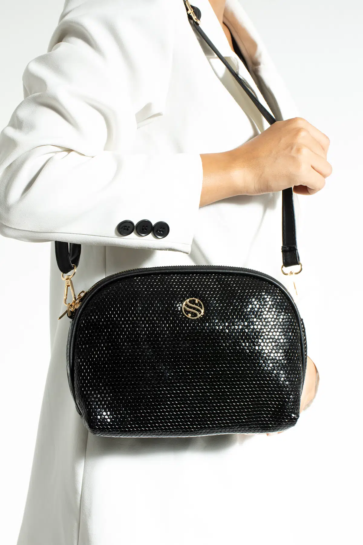 Kadın Çapraz Askılı 3 Gözlü Çift Metal Fermuarlı Gold Aksesuar Siyah Damla Omuz Çantası