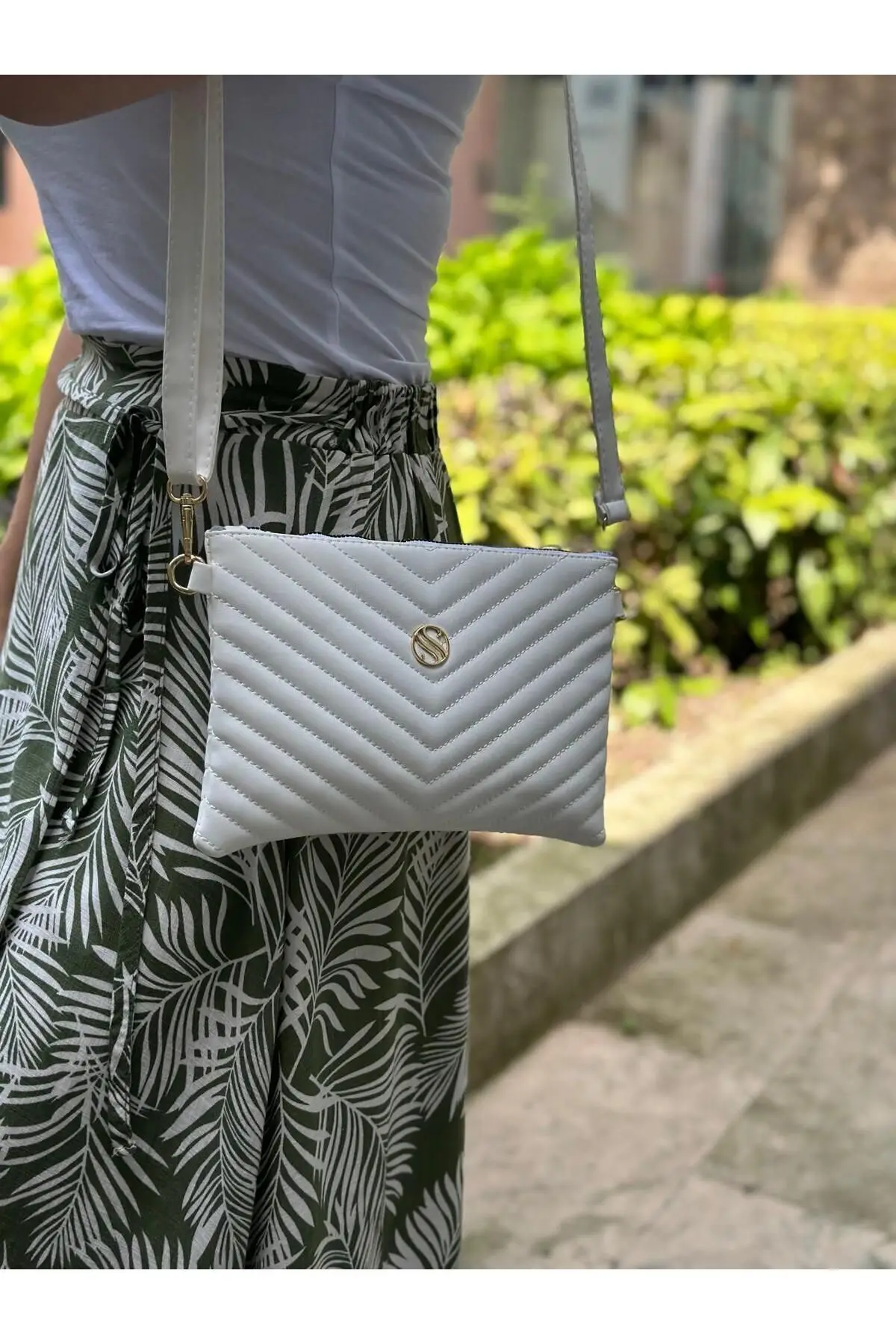 Kadın Suni Deri Beyaz Renkli Ayarlanabilir Çapraz Ve El Askılı Portföy, Clutch Çanta
